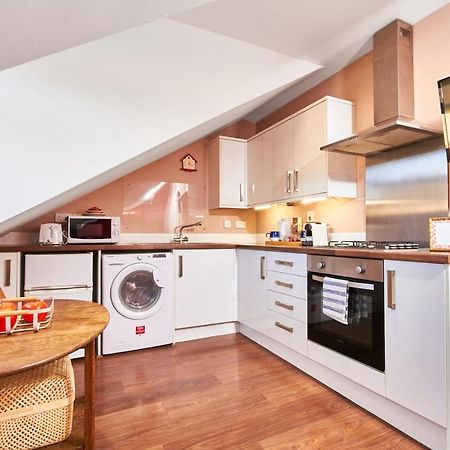 Beautiful Boutique Apartment For Two Нюкасъл ъпон Тайн Екстериор снимка